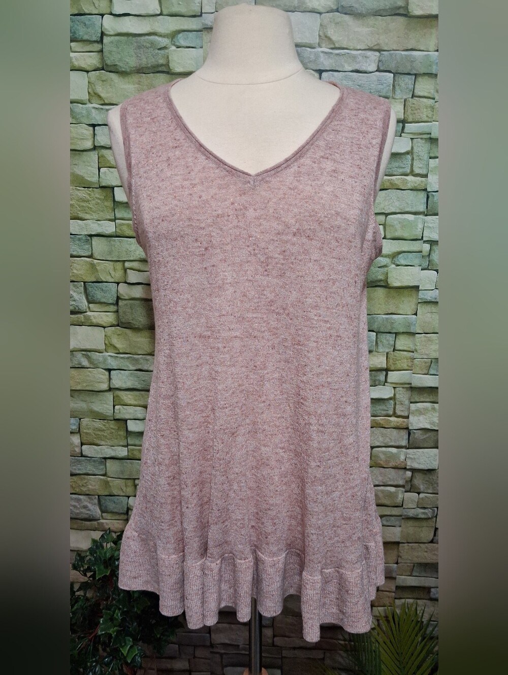 LOGO by Lori Goldstein Dusty Rose Sleeveless V‑Neck Knit Top